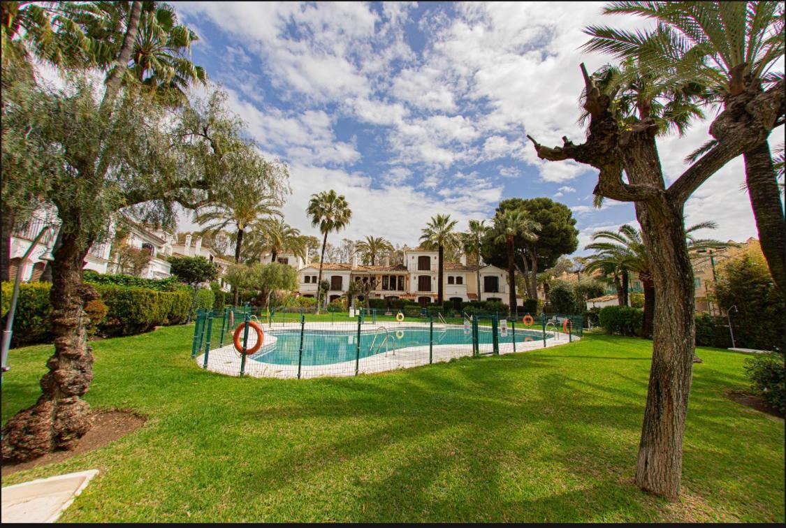 Fantastic New Townhouse /Front Beach/2Bedr/2,5Bath Estepona Exterior foto