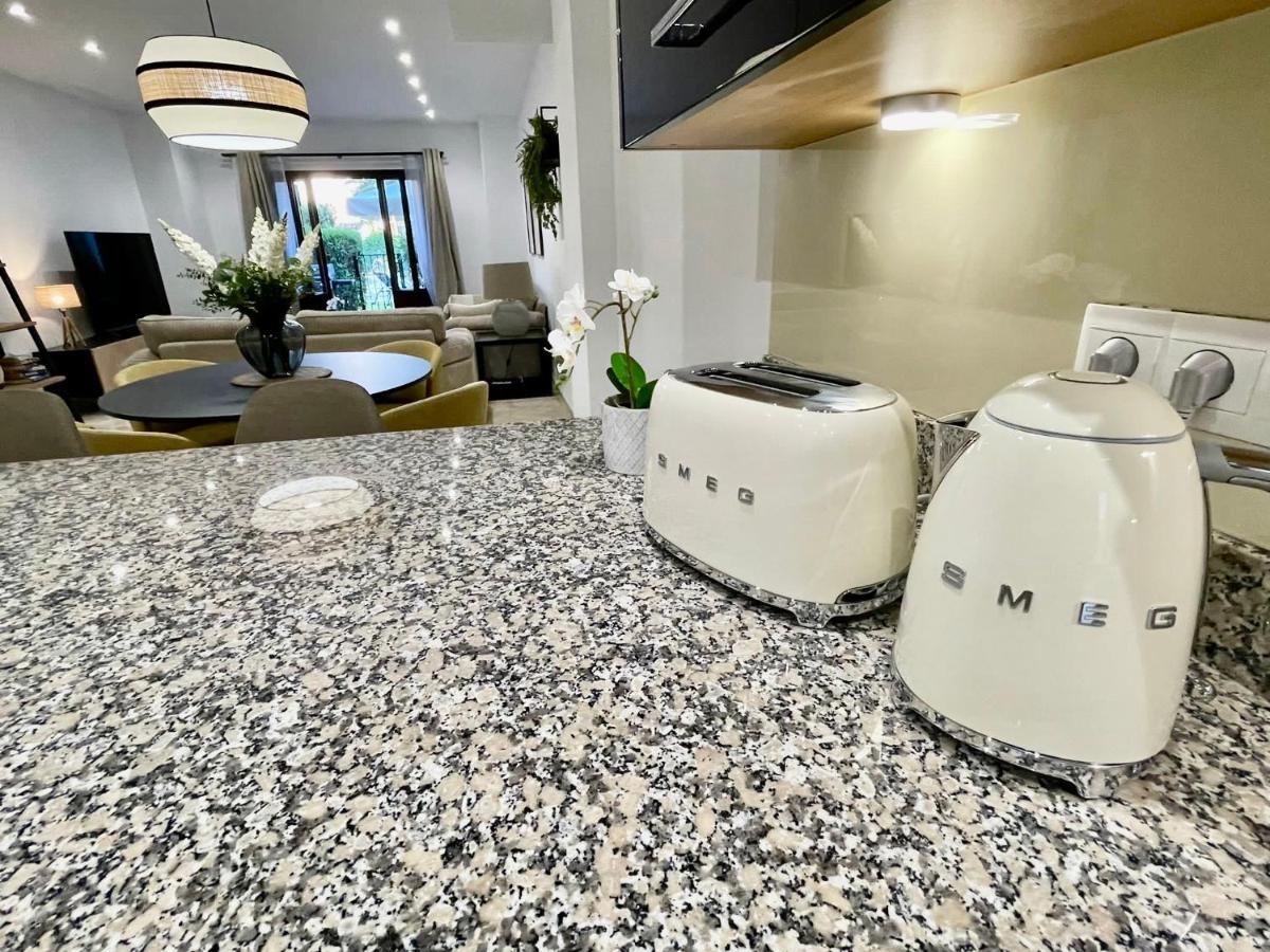 Fantastic New Townhouse /Front Beach/2Bedr/2,5Bath Estepona Exterior foto