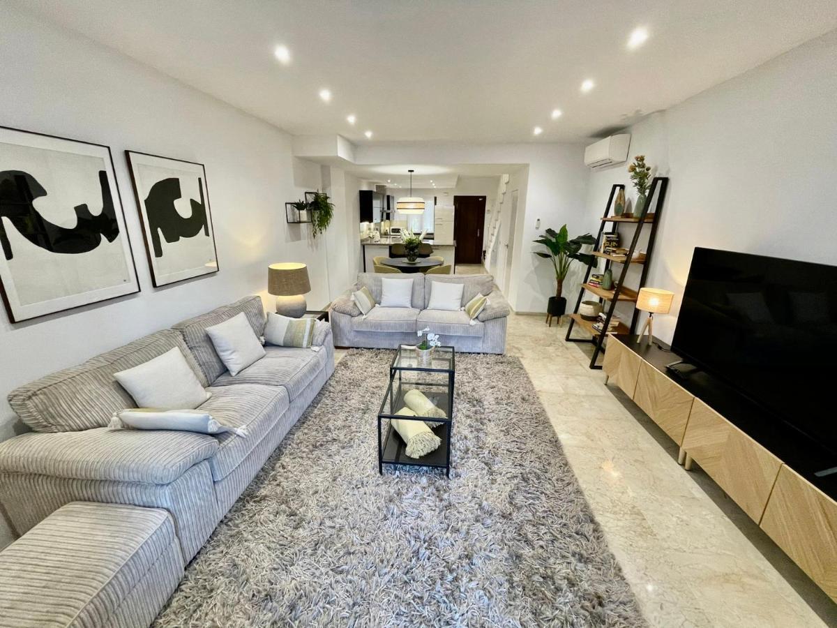 Fantastic New Townhouse /Front Beach/2Bedr/2,5Bath Estepona Exterior foto